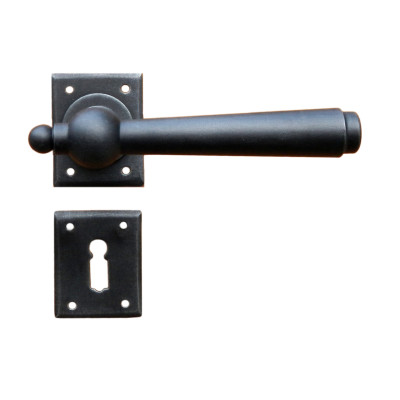Kovaná kľučka ke dverim model 2909